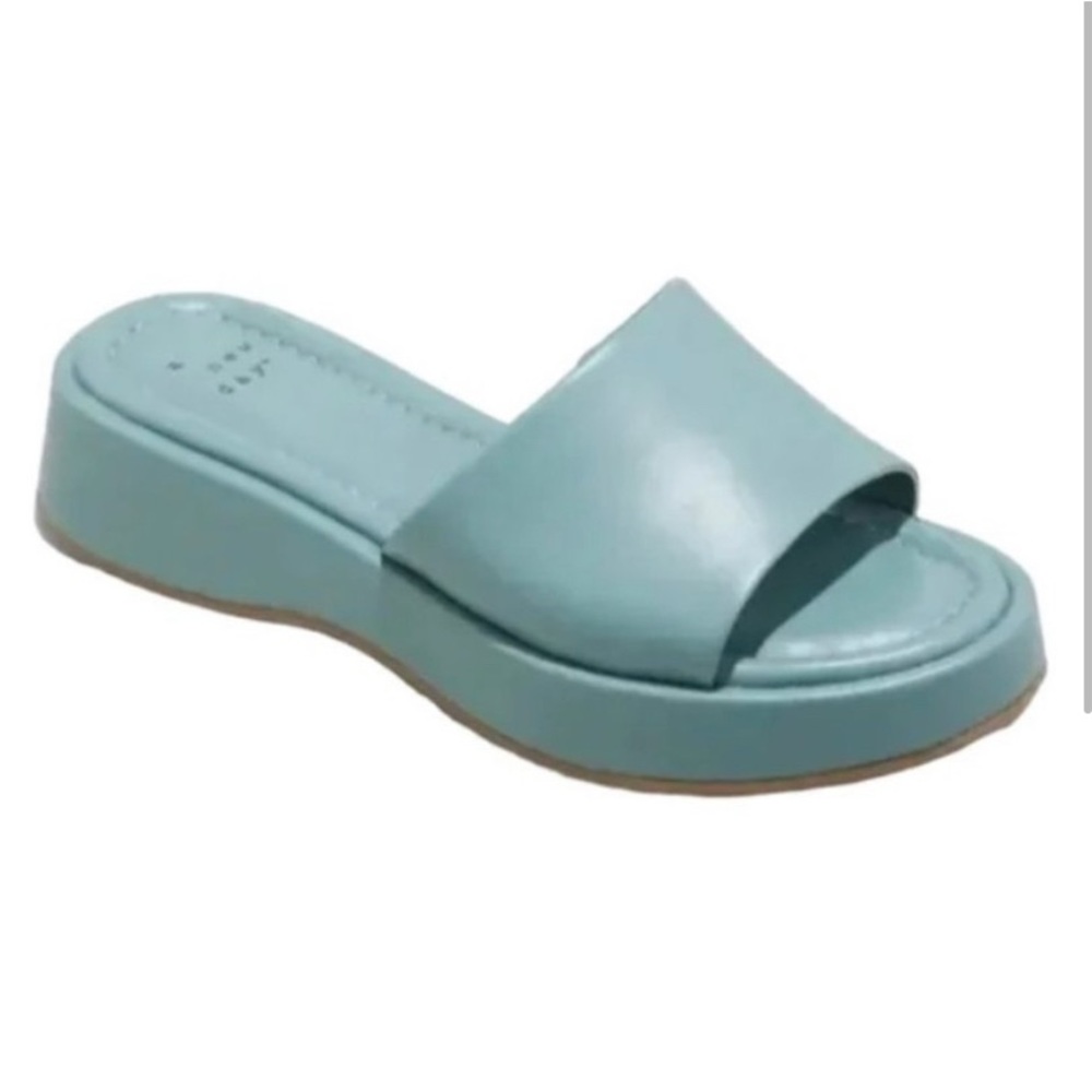NWOT Teal Wedge Slip on Platform Sandal Size 6